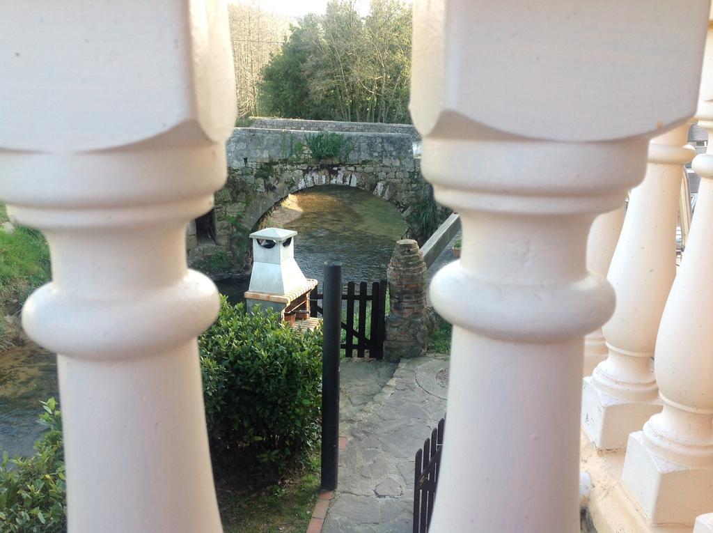 Trisileja En Puente Romano Toñanes Eksteriør billede